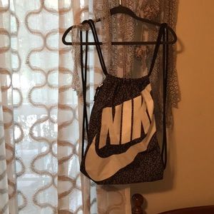 Nike drawstring bag